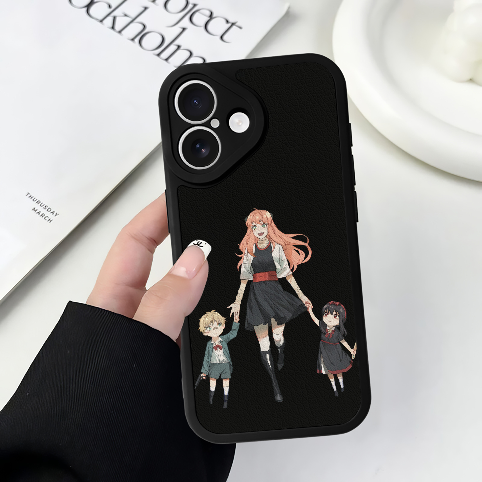 （画像用） SPY×FAMILY间谍家家酒 【iPhone 16シリーズ対応】シリコンスマホケース（レザー調） 材質：シリコン